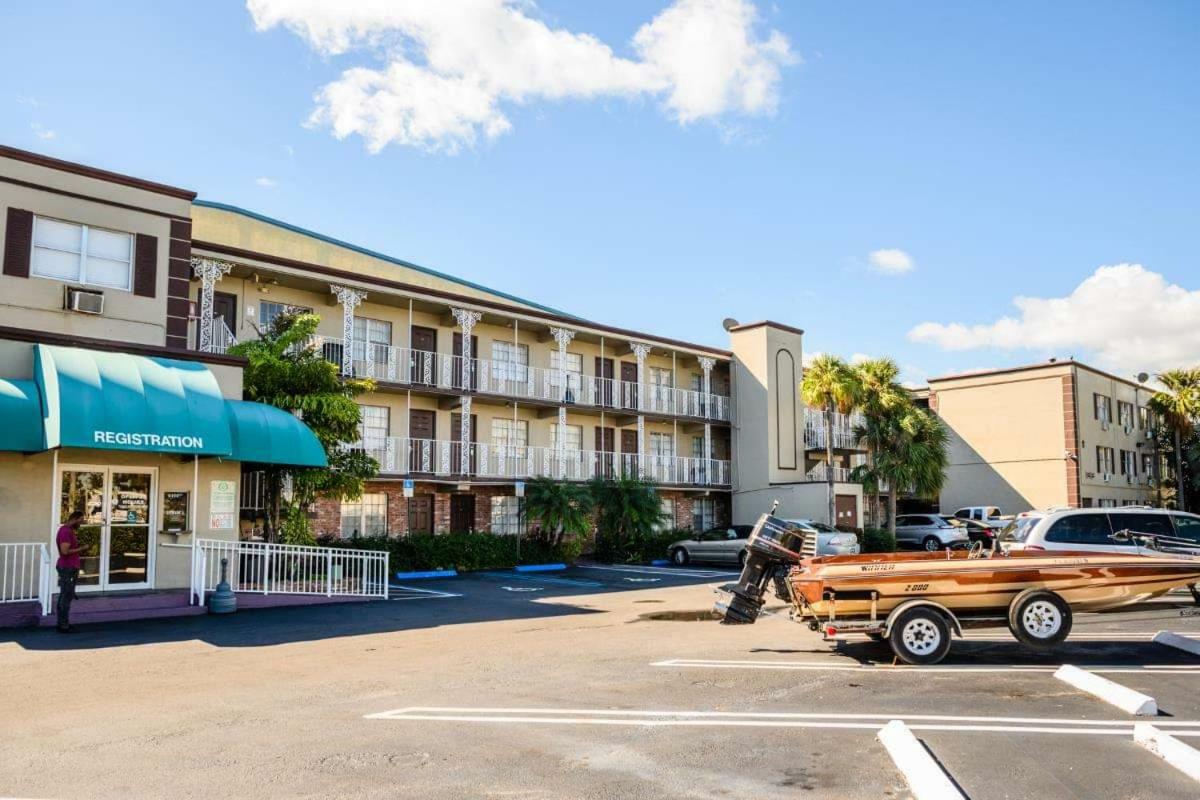 Executive Economy Lodge Pompano Beach Exterior foto